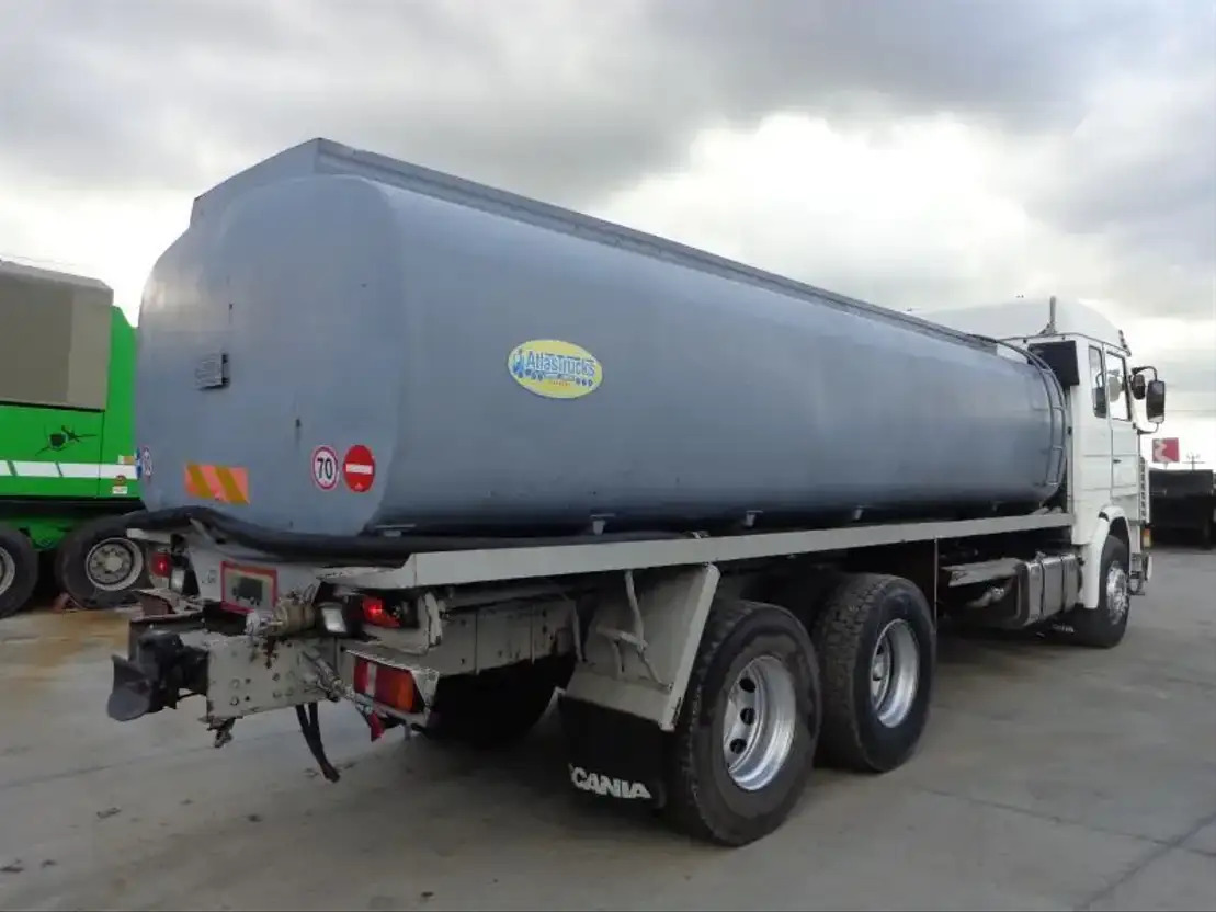 Scania R143-470 V8 Scania R143HL .470 6X2 Diesel/OIL Tank - Tank truck: picture 5 Scania R143-470 V8 Scania R143HL .470 6X2 Diesel/OIL Tank - Tank truck: picture 5