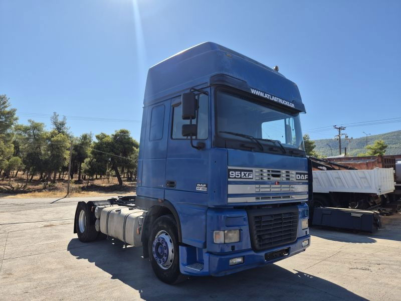 DAF XF 480 DAF XF.480 4X2 Super Space Intarder - Tractor unit: picture 1 DAF XF 480 DAF XF.480 4X2 Super Space Intarder - Tractor unit: picture 1