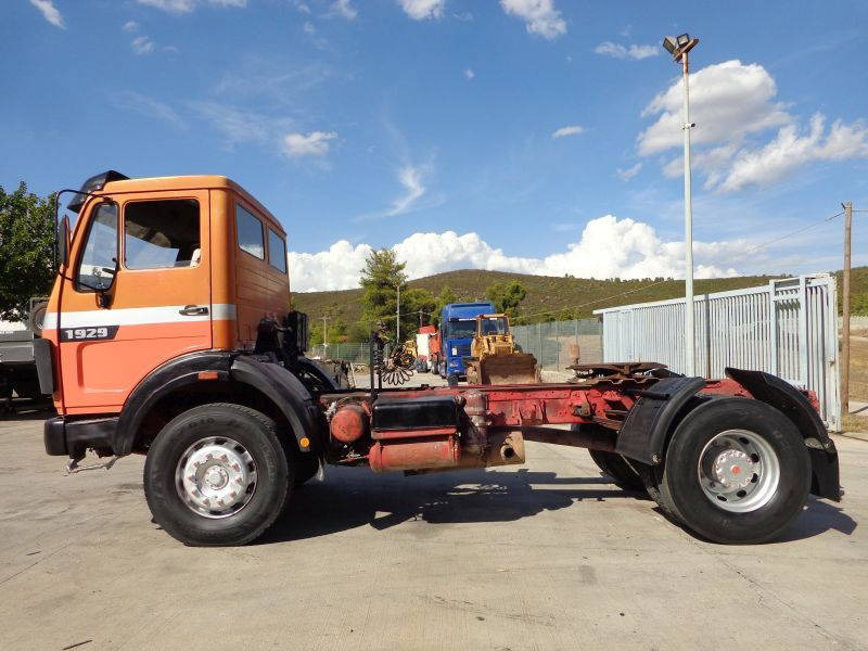 Mercedes-Benz NG Mercedes Benz 1929K 4X2 - Tractor unit: picture 3 Mercedes-Benz NG Mercedes Benz 1929K 4X2 - Tractor unit: picture 3