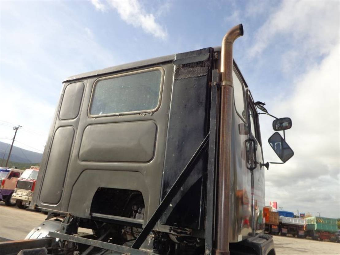 Lease a Volvo F 89 VOLVO F89 (6X2) -KIPPER Volvo F 89 VOLVO F89 (6X2) -KIPPER: picture 6 Lease a Volvo F 89 VOLVO F89 (6X2) -KIPPER Volvo F 89 VOLVO F89 (6X2) -KIPPER: picture 6