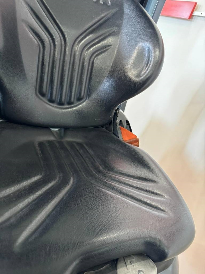 Toyota 10852 02-8FGJF35 - LPG forklift: picture 4 Toyota 10852 02-8FGJF35 - LPG forklift: picture 4