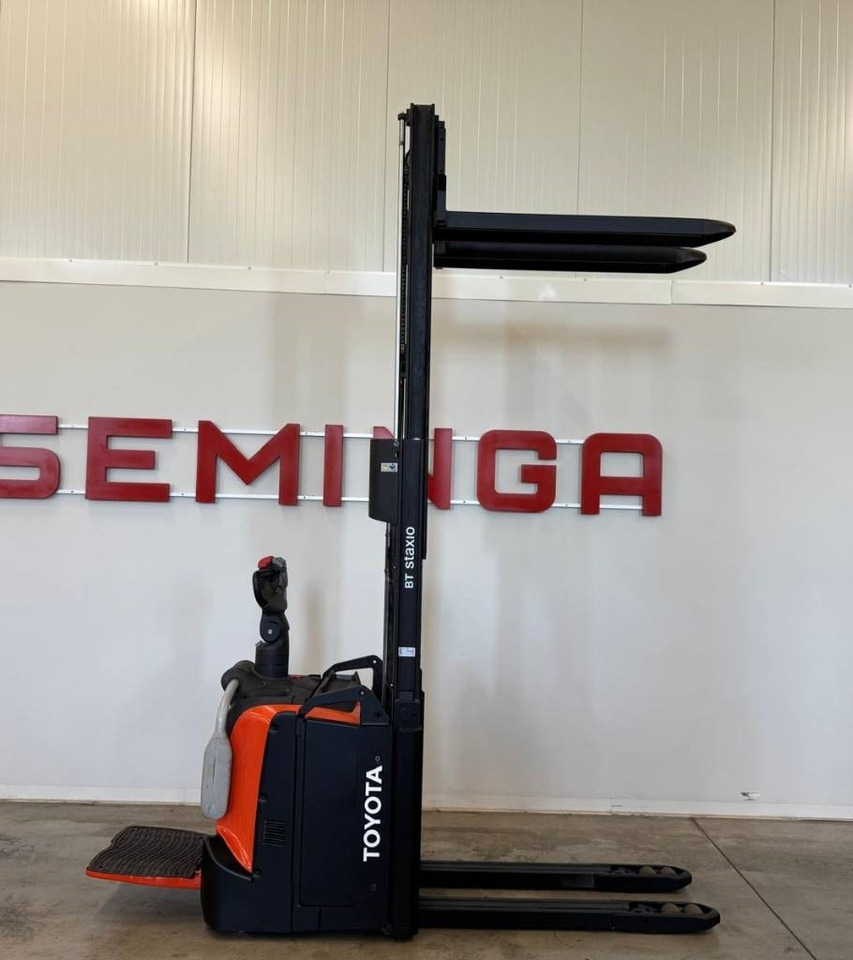 Toyota 10918 SPE120L - Stacker: picture 1 Toyota 10918 SPE120L - Stacker: picture 1