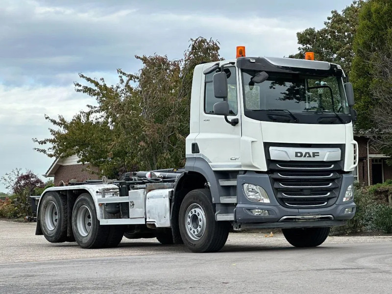DAF CF 430 FAS 6x2 HAAK/CONTAINER!!2019!!82dkm!! - Hook lift truck: picture 3 DAF CF 430 FAS 6x2 HAAK/CONTAINER!!2019!!82dkm!! - Hook lift truck: picture 3