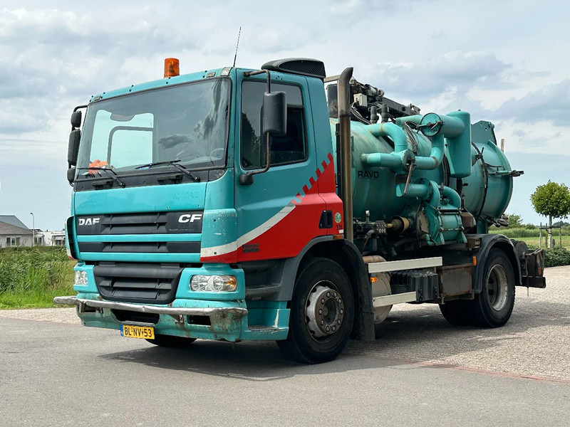 DAF CF 75.250 WITH RAVO KZ7082/150 VACUUM / CHANNEL CLEANER - Vacuum truck: picture 3 DAF CF 75.250 WITH RAVO KZ7082/150 VACUUM / CHANNEL CLEANER - Vacuum truck: picture 3