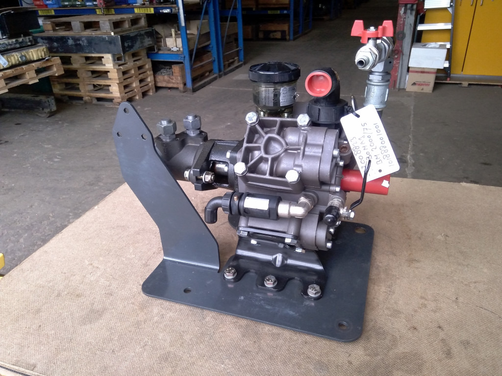 Bomag BM2000-75 - - Hydraulic pump for Construction machinery: picture 1 Bomag BM2000-75 - - Hydraulic pump for Construction machinery: picture 1