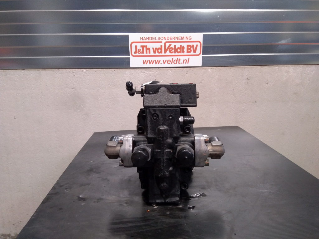 Bomag BW213DH-4 1BVC - - Hydraulic motor for Construction machinery: picture 2 Bomag BW213DH-4 1BVC - - Hydraulic motor for Construction machinery: picture 2