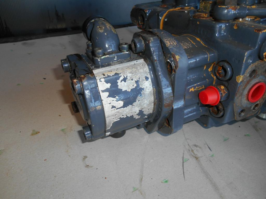 Bosch 0510525324 - - Steering pump for Construction machinery: picture 2 Bosch 0510525324 - - Steering pump for Construction machinery: picture 2