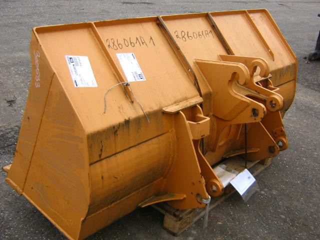 CNH Unknown - - Loader bucket: picture 2 CNH Unknown - - Loader bucket: picture 2