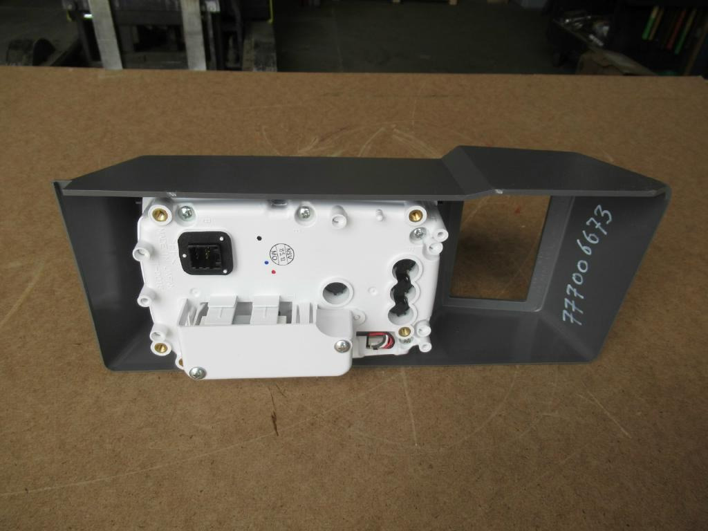 CNH YN59E00017F1 - - Dashboard for Construction machinery: picture 4 CNH YN59E00017F1 - - Dashboard for Construction machinery: picture 4