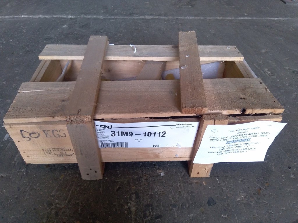 Case 31M9-10112 - 31M9-10120 - Hydraulic valve for Construction machinery: picture 2 Case 31M9-10112 - 31M9-10120 - Hydraulic valve for Construction machinery: picture 2
