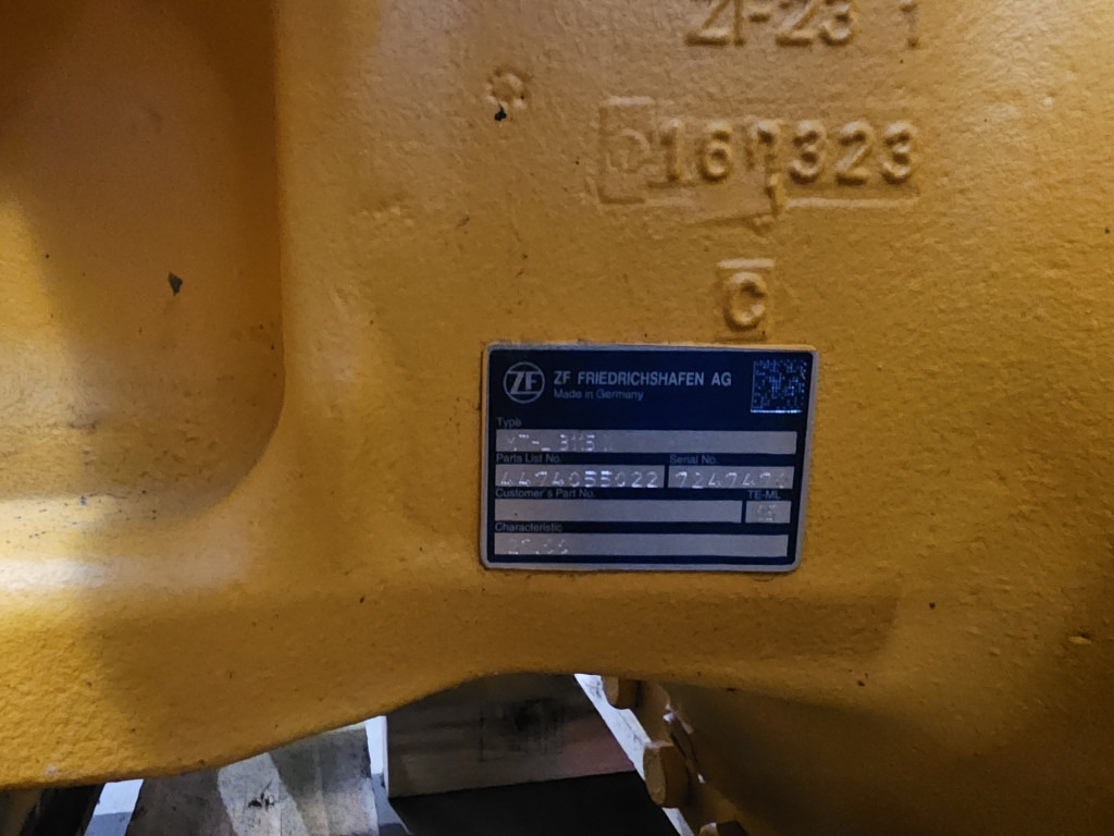 Case 84259022 - 4474055022 - Rear axle for Construction machinery: picture 4 Case 84259022 - 4474055022 - Rear axle for Construction machinery: picture 4