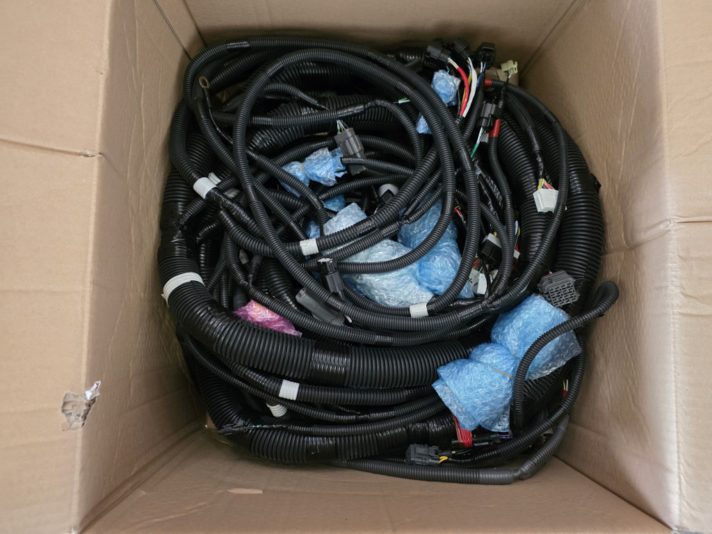 Case KWR10960 - Cables/ Wire harness for Construction machinery: picture 1 Case KWR10960 - Cables/ Wire harness for Construction machinery: picture 1