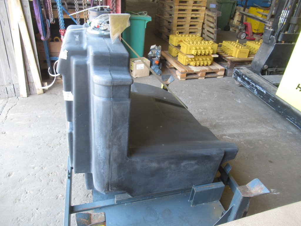 Caterpillar 2644759 - Fuel tank for Construction machinery: picture 2 Caterpillar 2644759 - Fuel tank for Construction machinery: picture 2
