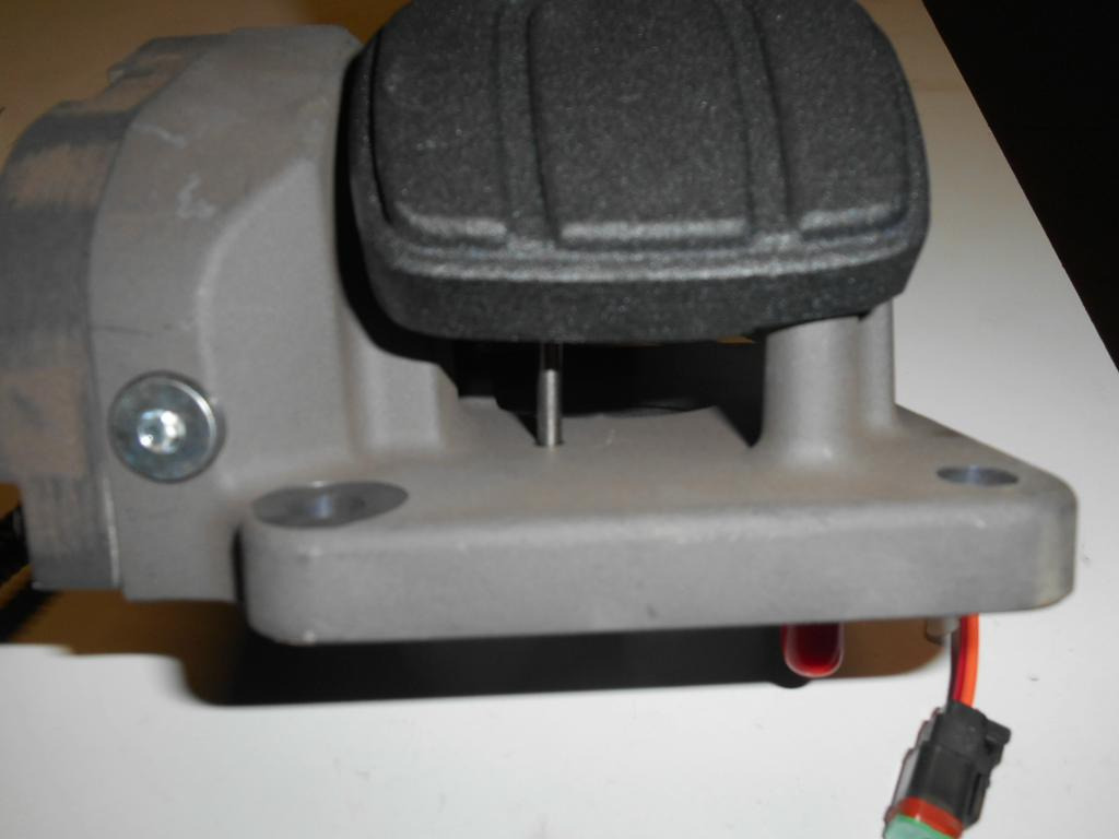 New Pedal for Construction machinery Caterpillar 426-0619 -: picture 7