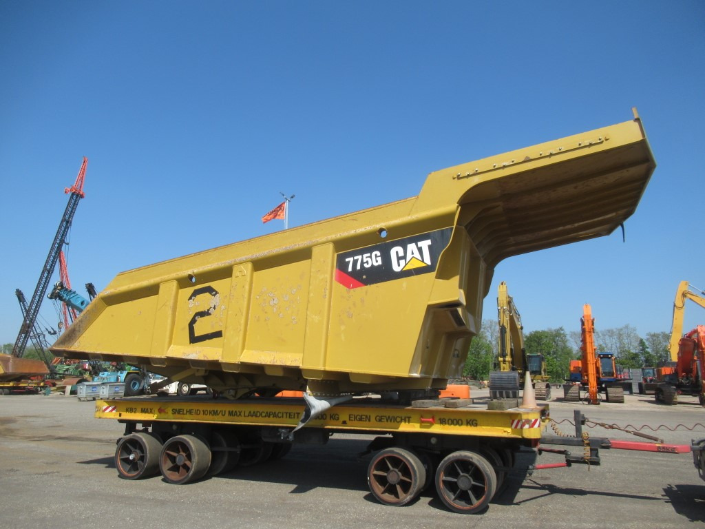 Caterpillar 775G - - Tipper body: picture 3 Caterpillar 775G - - Tipper body: picture 3