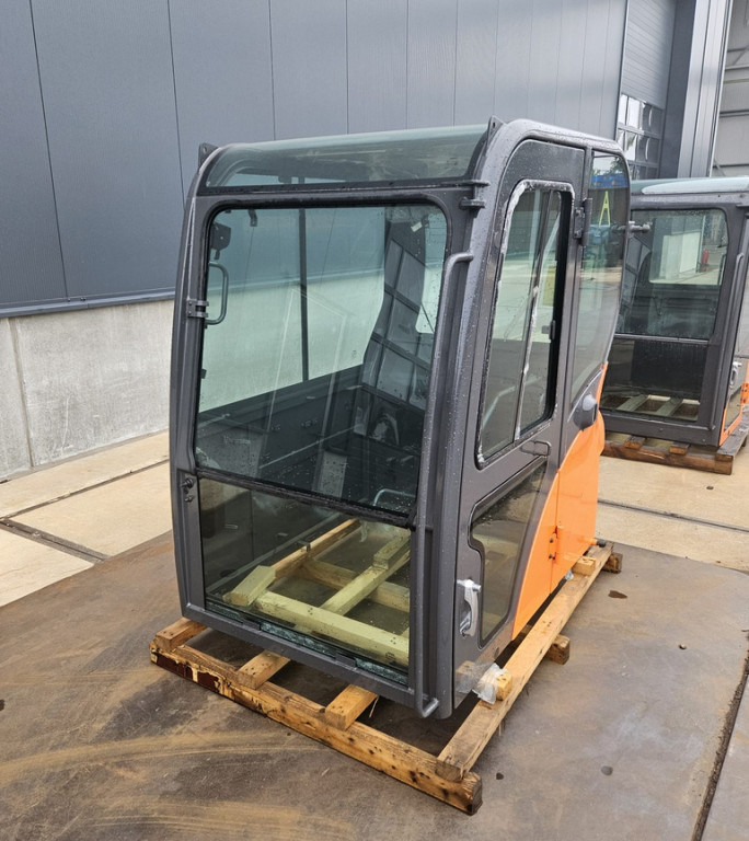 Doosan 220101-00889K - Cab for Construction machinery: picture 2 Doosan 220101-00889K - Cab for Construction machinery: picture 2