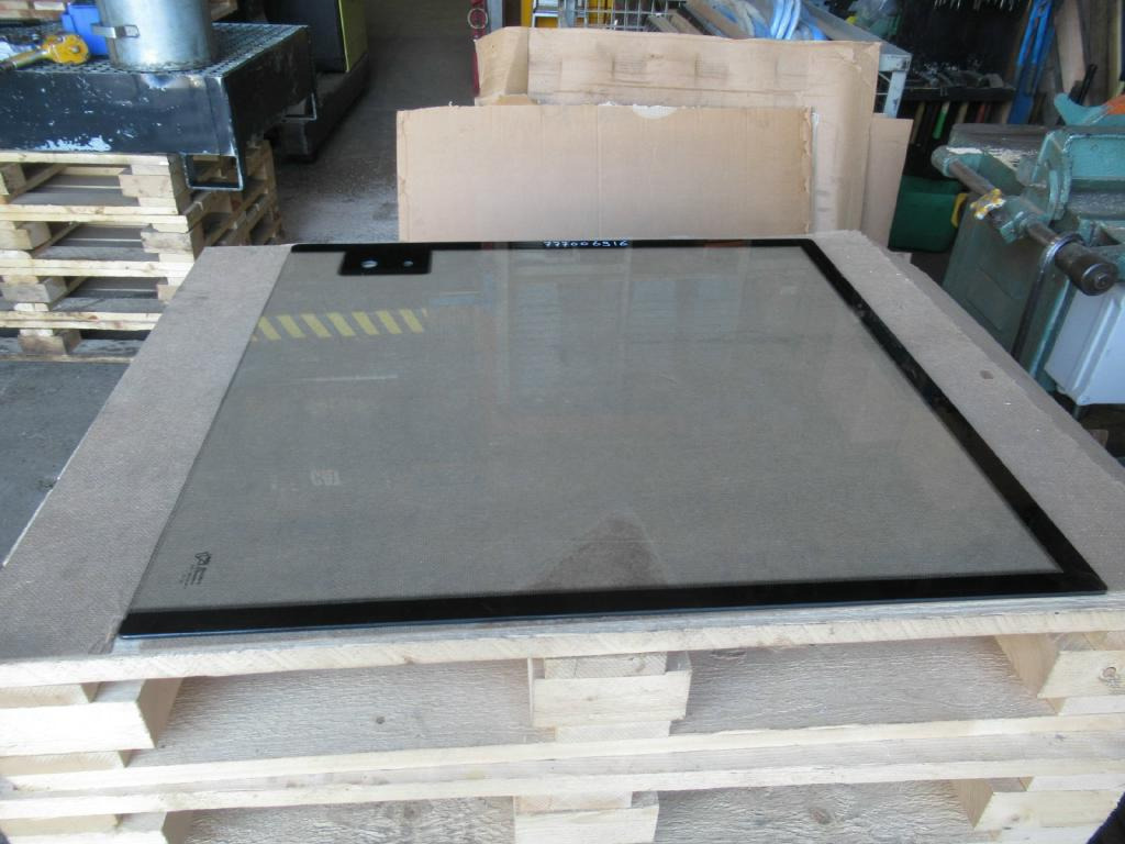 Hitachi 2602483 - - Window and parts for Construction machinery: picture 1 Hitachi 2602483 - - Window and parts for Construction machinery: picture 1
