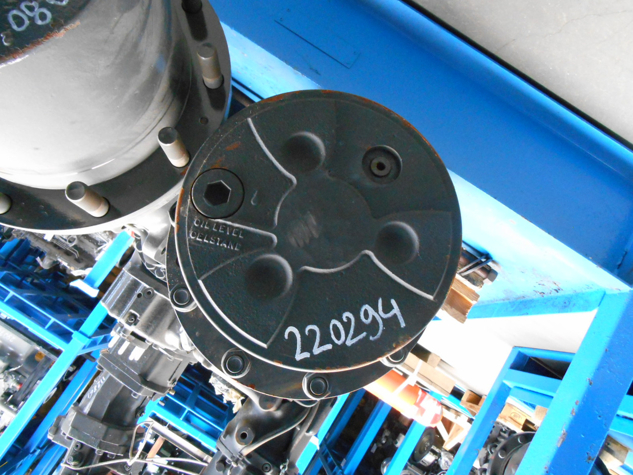 Hitachi 4457334 - 4472020106 - Rear axle for Construction machinery: picture 5 Hitachi 4457334 - 4472020106 - Rear axle for Construction machinery: picture 5