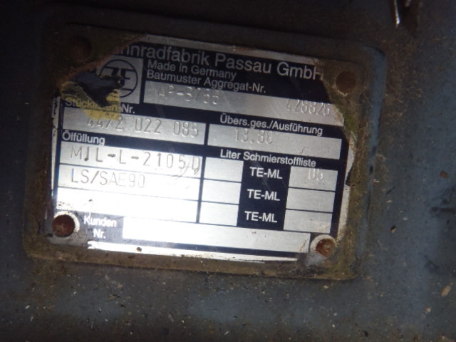 Hitachi 4479264 - Rear axle for Construction machinery: picture 3 Hitachi 4479264 - Rear axle for Construction machinery: picture 3