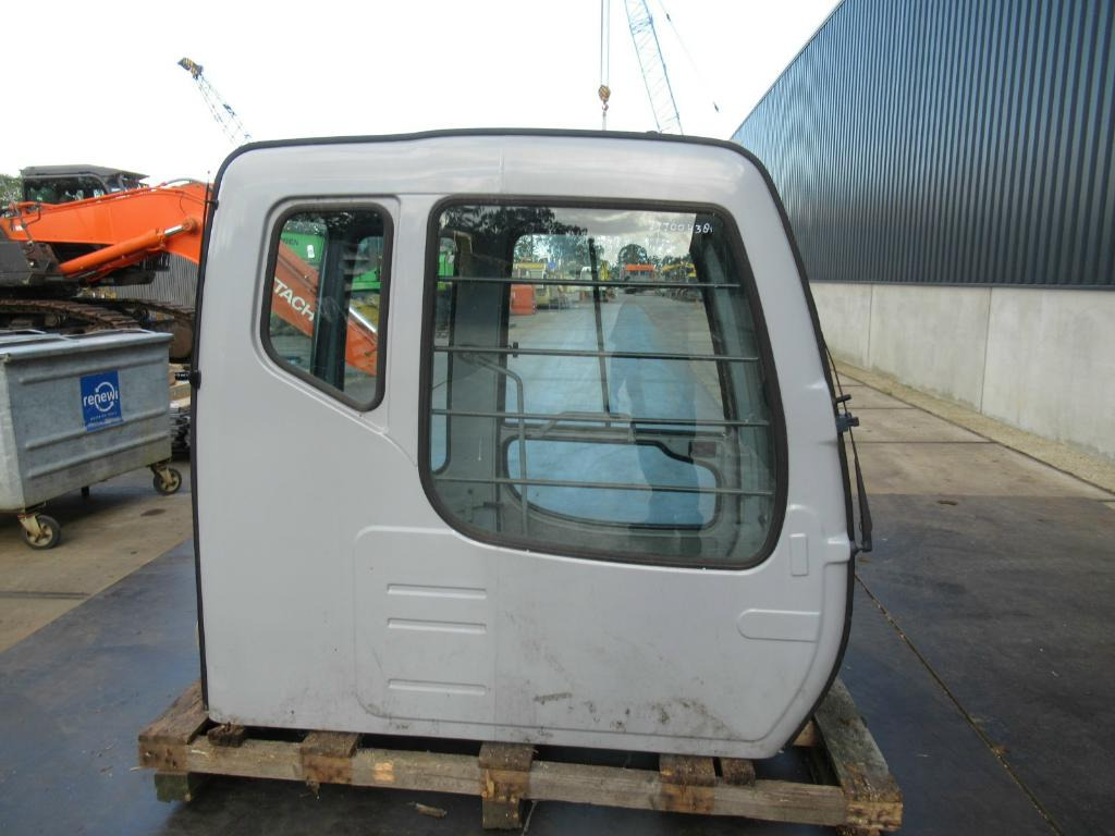Hitachi EX-5 - 4383439 - Cab for Construction machinery: picture 1 Hitachi EX-5 - 4383439 - Cab for Construction machinery: picture 1