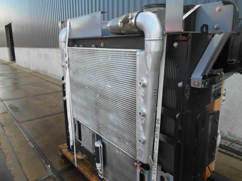 Hitachi YA00004877 - Intercooler for Construction machinery: picture 3 Hitachi YA00004877 - Intercooler for Construction machinery: picture 3