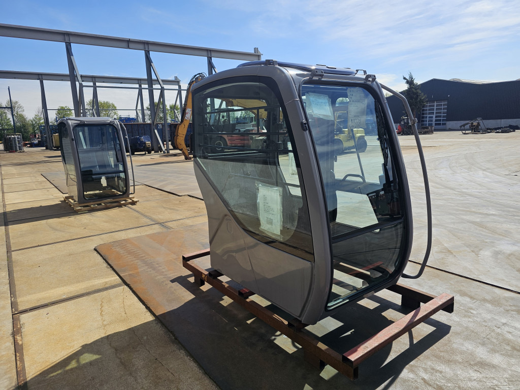 Hitachi ZX-1 Short Swing - 9232099 - Cab for Construction machinery: picture 3 Hitachi ZX-1 Short Swing - 9232099 - Cab for Construction machinery: picture 3