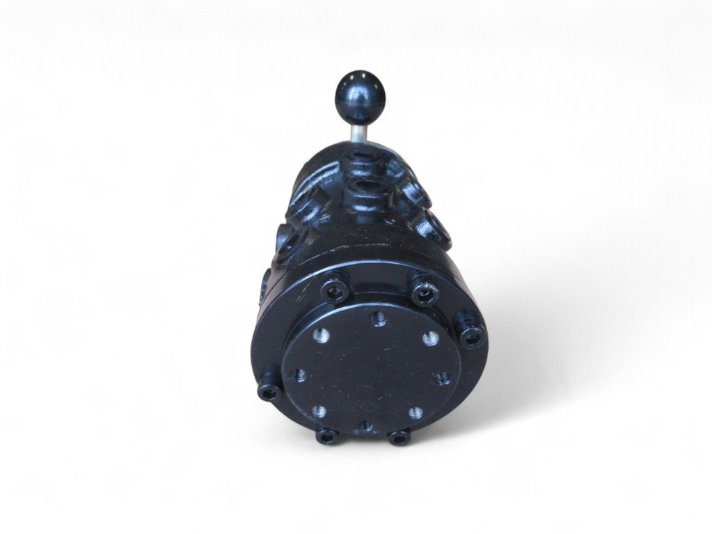 Kobelco 2436U1244R100 - Hydraulic valve for Construction machinery: picture 4 Kobelco 2436U1244R100 - Hydraulic valve for Construction machinery: picture 4