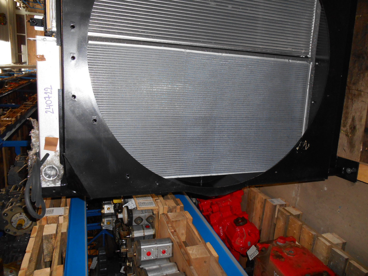 Kobelco LS05P00039F1 - Radiator for Construction machinery: picture 1 Kobelco LS05P00039F1 - Radiator for Construction machinery: picture 1