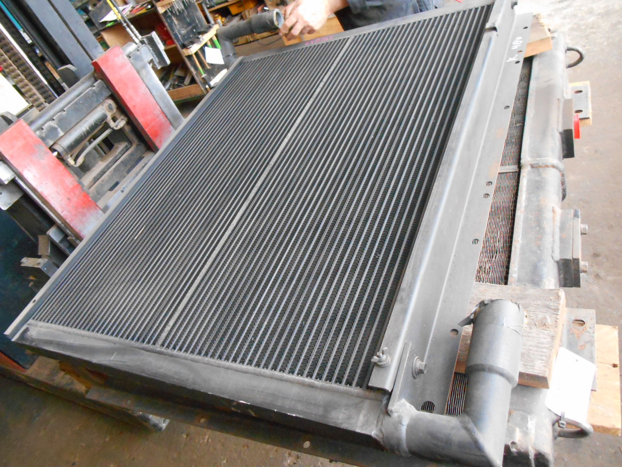 Kobelco SK480 - - Oil cooler for Construction machinery: picture 4 Kobelco SK480 - - Oil cooler for Construction machinery: picture 4