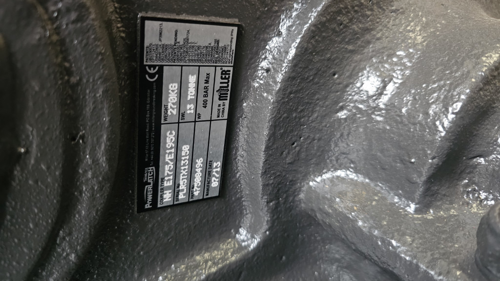 Miller POWERLATCH NH064001FCK00 - 47508496 - Quick coupler for Construction machinery: picture 2 Miller POWERLATCH NH064001FCK00 - 47508496 - Quick coupler for Construction machinery: picture 2