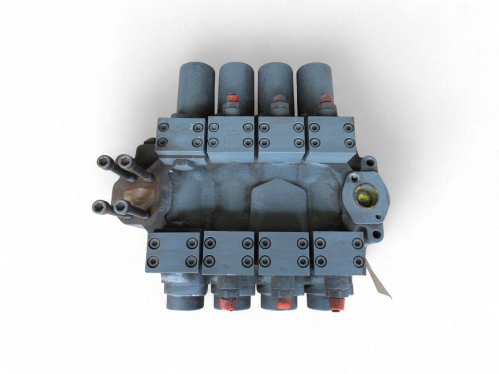 New Holland 1771467 - Hydraulic valve for Construction machinery: picture 1 New Holland 1771467 - Hydraulic valve for Construction machinery: picture 1