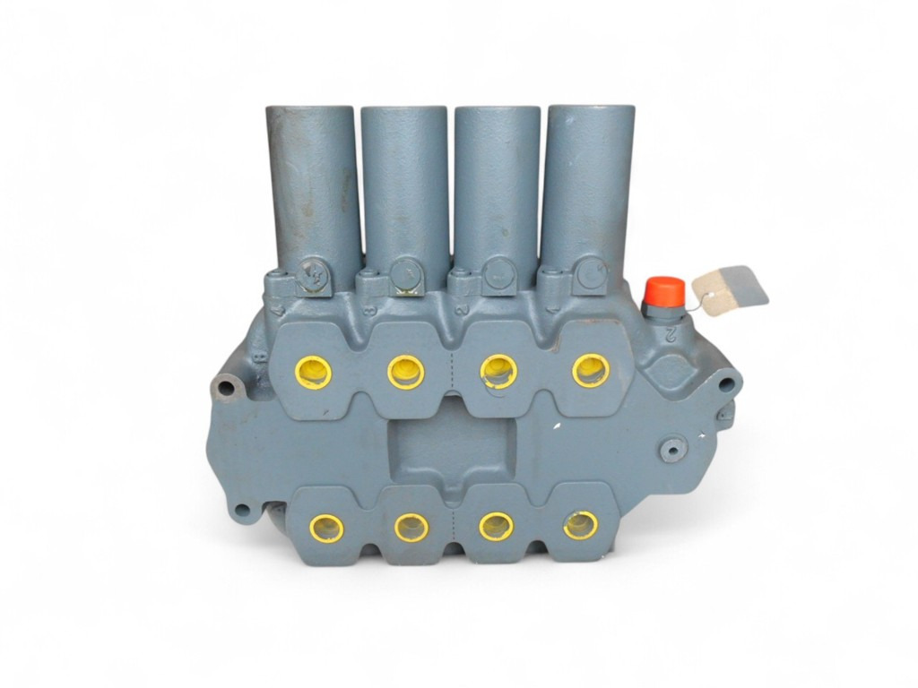 New Holland 1774139 - Hydraulic valve for Construction machinery: picture 1 New Holland 1774139 - Hydraulic valve for Construction machinery: picture 1