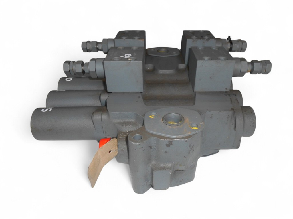 New Holland 1774139 - Hydraulic valve for Construction machinery: picture 2 New Holland 1774139 - Hydraulic valve for Construction machinery: picture 2