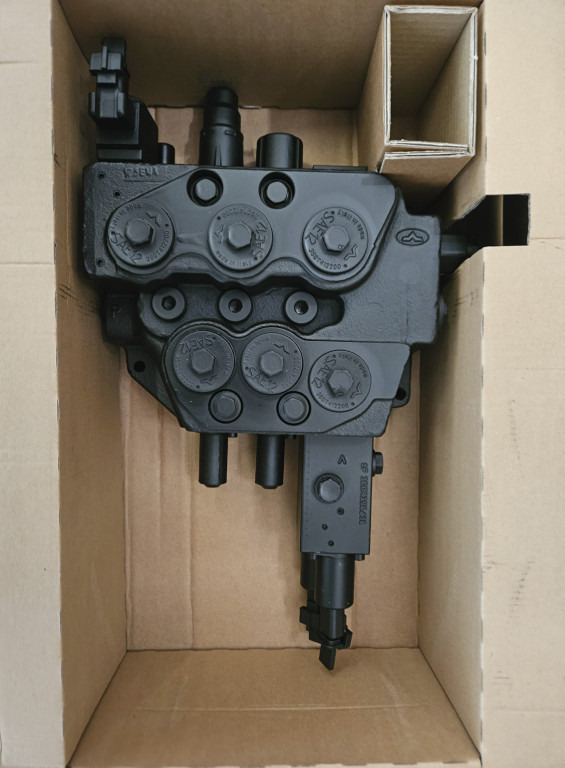 New Holland 84319698 - Hydraulic valve for Construction machinery: picture 4 New Holland 84319698 - Hydraulic valve for Construction machinery: picture 4