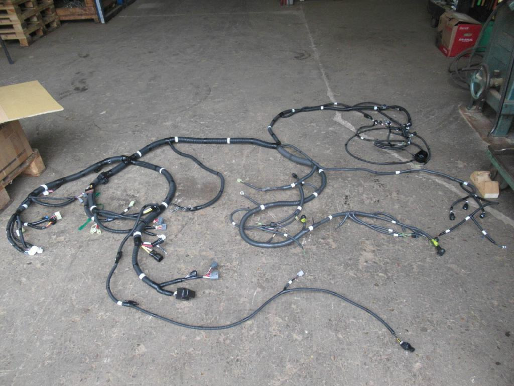 New Holland LF13E01056P2 - Cables/ Wire harness for Construction machinery: picture 1 New Holland LF13E01056P2 - Cables/ Wire harness for Construction machinery: picture 1