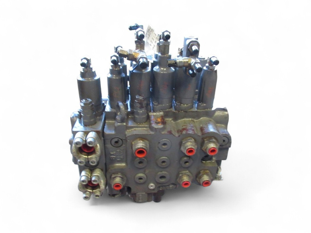 New Holland YN30V00071F3 - KMX15YC/B33041E-10 - Hydraulic valve for Construction machinery: picture 3 New Holland YN30V00071F3 - KMX15YC/B33041E-10 - Hydraulic valve for Construction machinery: picture 3