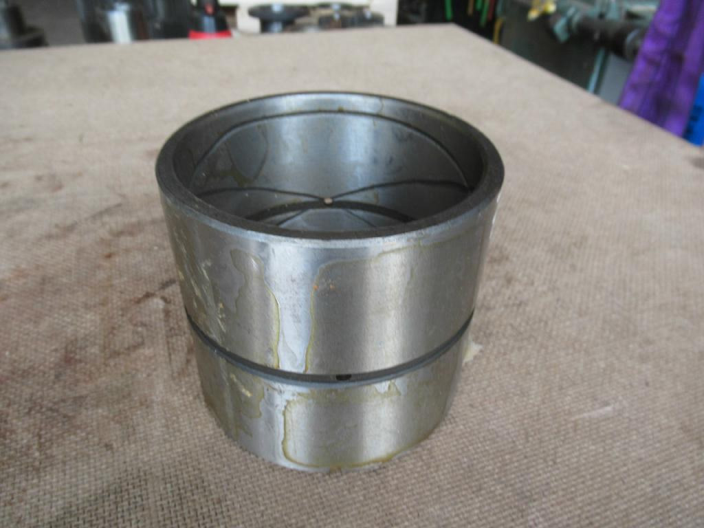 Volvo D out - Height 125x113,5 - - Piston/ Ring/ Bushing for Construction machinery: picture 1 Volvo D out - Height 125x113,5 - - Piston/ Ring/ Bushing for Construction machinery: picture 1