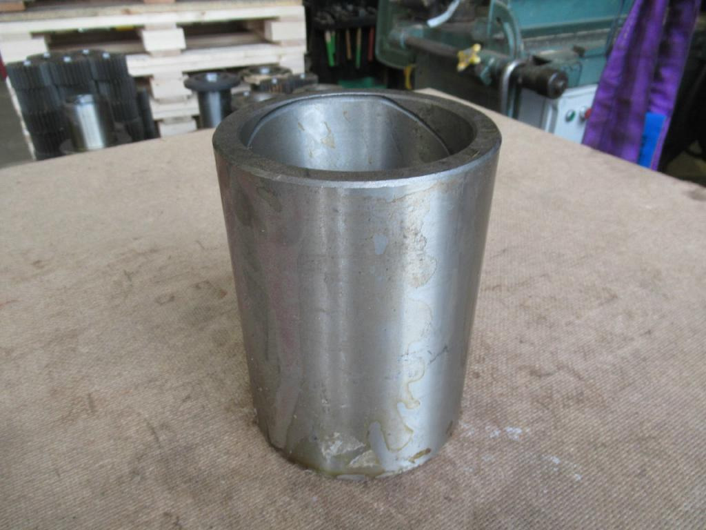 Volvo D out - Height 135x180 - - Piston/ Ring/ Bushing for Construction machinery: picture 1 Volvo D out - Height 135x180 - - Piston/ Ring/ Bushing for Construction machinery: picture 1