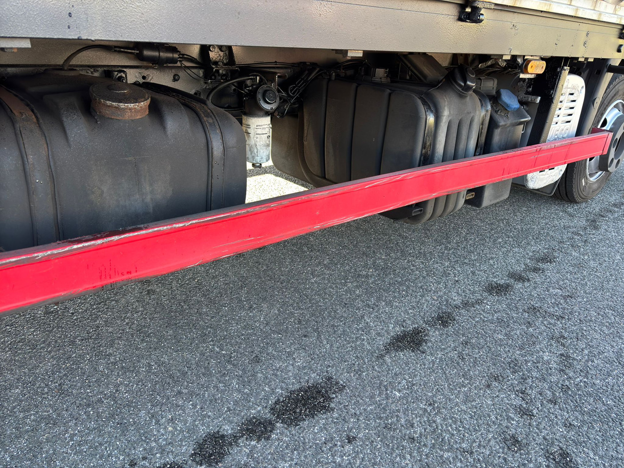 IVECO EuroCargo 160 ML75E16 - Curtainsider truck: picture 5 IVECO EuroCargo 160 ML75E16 - Curtainsider truck: picture 5