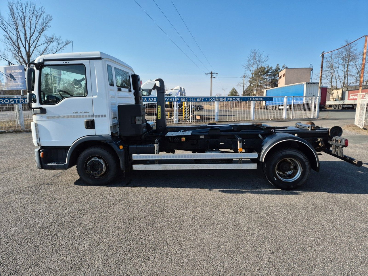 Hook lift truck, Crane truck MAN TGL 12.180 4X2 BL: picture 7