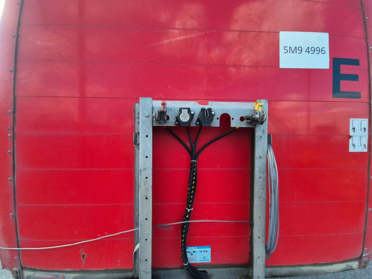 Panav NV36M - Curtainsider semi-trailer: picture 3 Panav NV36M - Curtainsider semi-trailer: picture 3