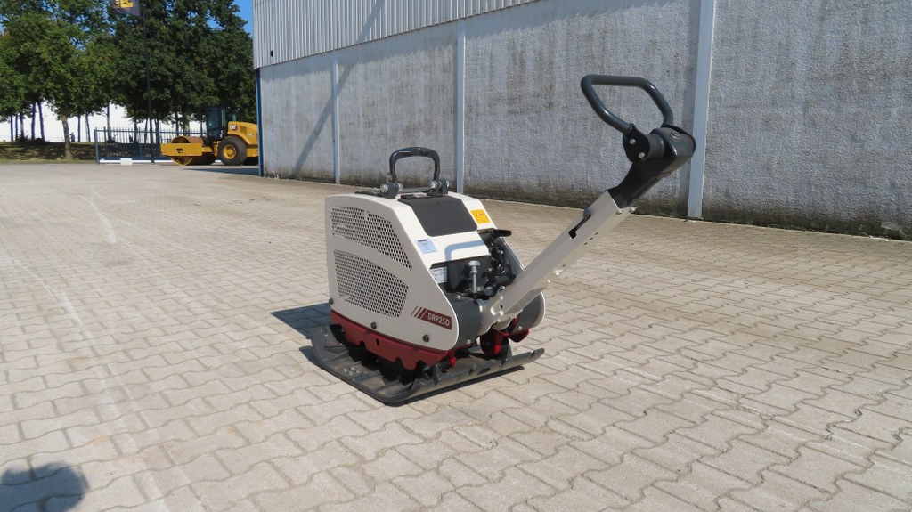 Dynapac DRP25D - Vibratory plate: picture 4 Dynapac DRP25D - Vibratory plate: picture 4