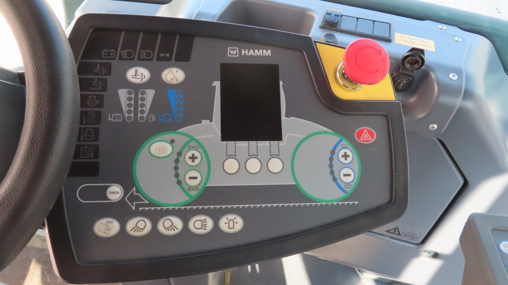 Pneumatic roller Hamm HP180 i: picture 12