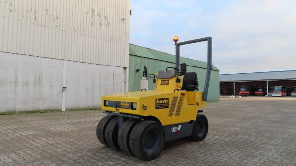Pneumatic roller Sakai TS 160: picture 6