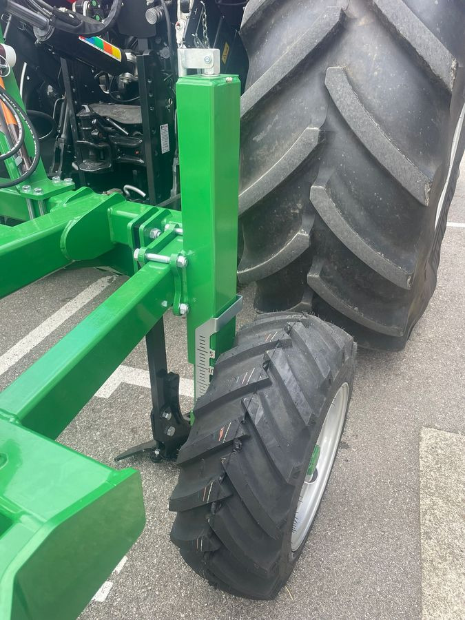 Kerner Corona C300 - Cultivator: picture 5 Kerner Corona C300 - Cultivator: picture 5