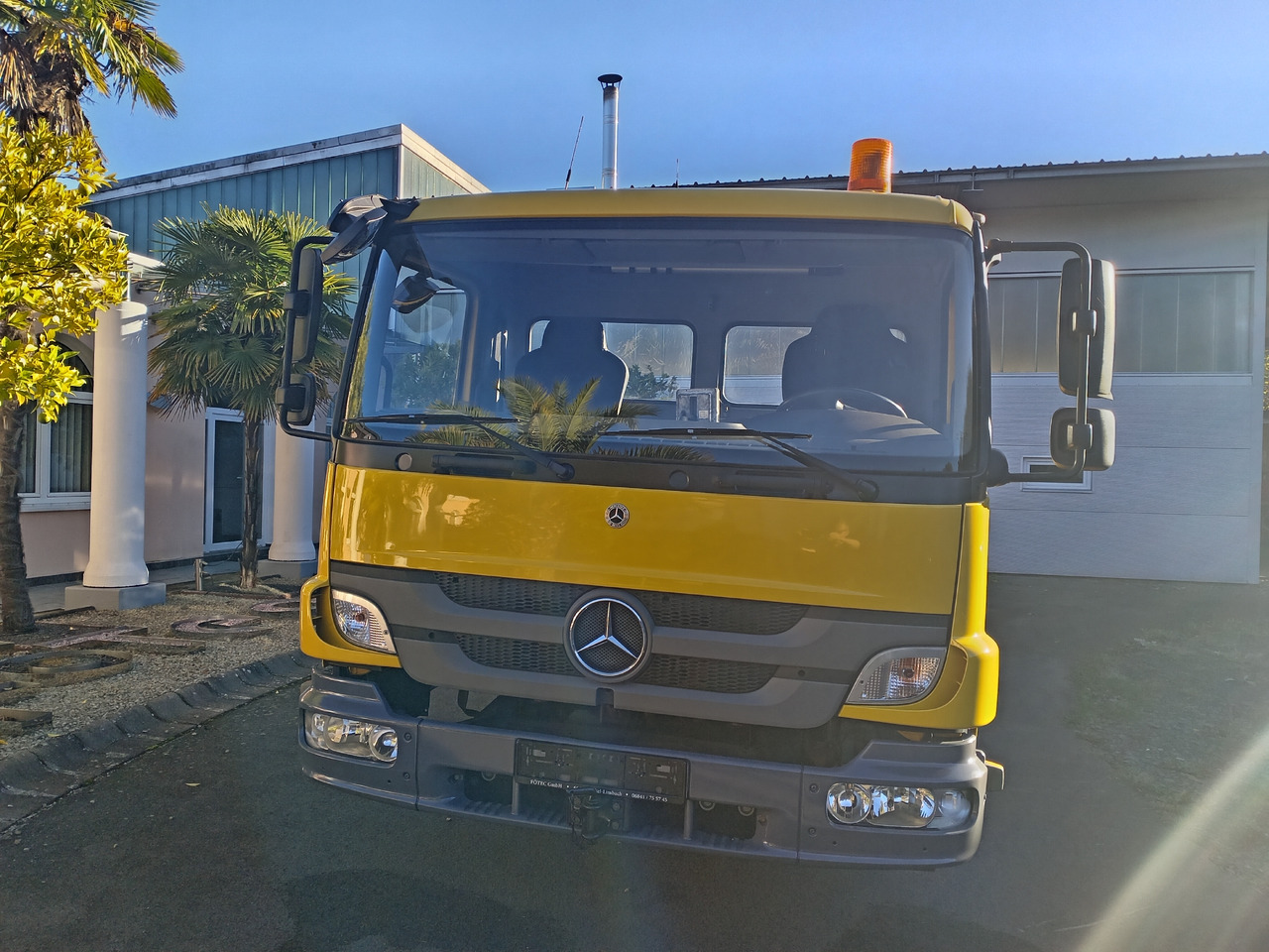 Kamag Mercedes-Benz Kamag Wiesel / WBH25 / KB3659 / mit Ganrantie - Container transporter/ Swap body truck: picture 1 Kamag Mercedes-Benz Kamag Wiesel / WBH25 / KB3659 / mit Ganrantie - Container transporter/ Swap body truck: picture 1