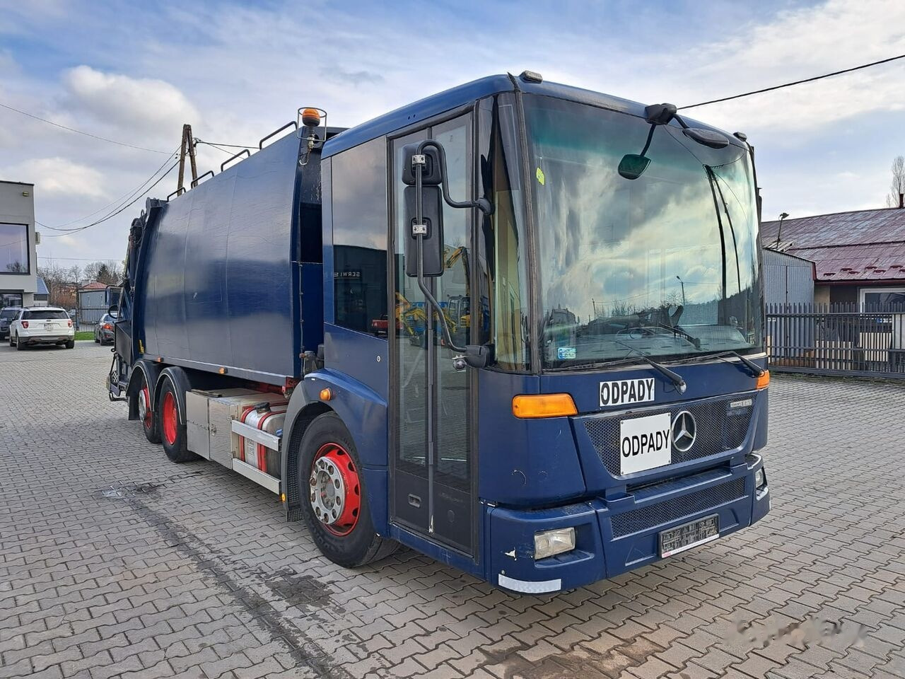 Garbage truck Mercedes-Benz Econic: picture 1