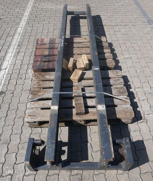 LINDE Hubgerüst - Attachment for Material handling equipment: picture 1 LINDE Hubgerüst - Attachment for Material handling equipment: picture 1