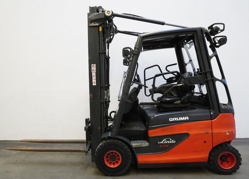 Linde E 25 387 - Electric forklift: picture 2 Linde E 25 387 - Electric forklift: picture 2