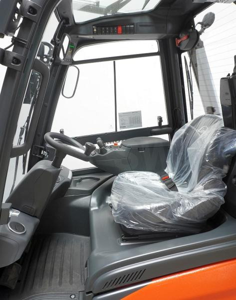 Linde E 30 1252 - Electric forklift: picture 3 Linde E 30 1252 - Electric forklift: picture 3